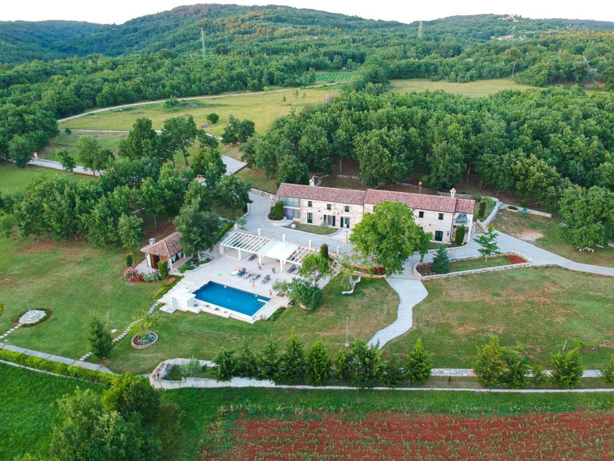 Stancija Ruseti Bed & Breakfast Oprtalj Bagian luar foto