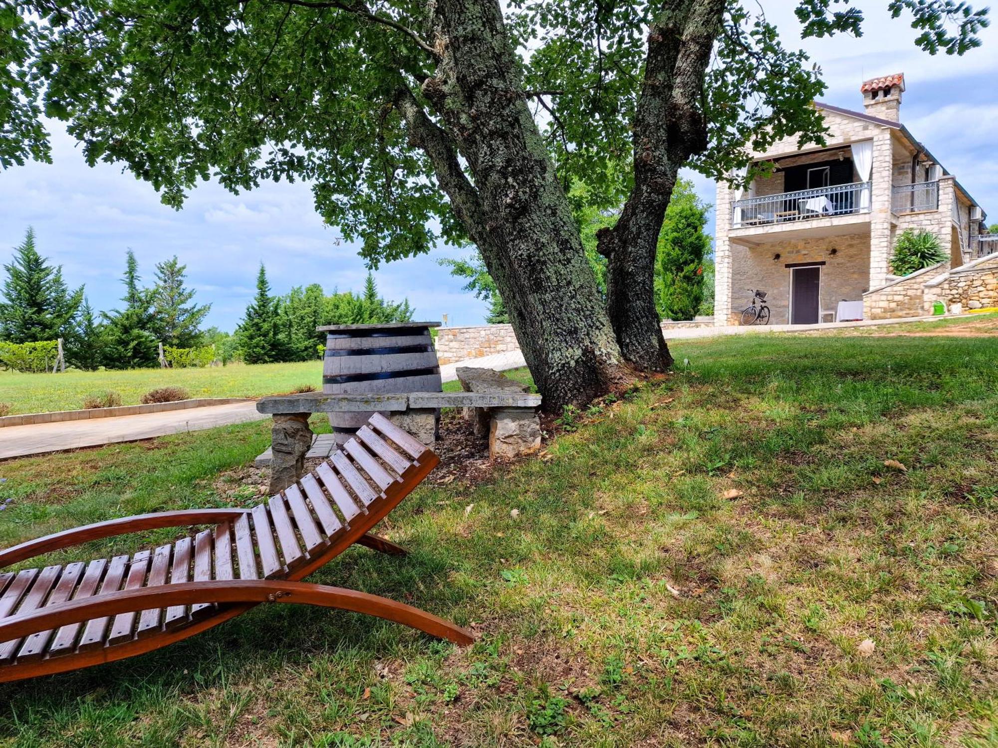 Stancija Ruseti Bed & Breakfast Oprtalj Bagian luar foto