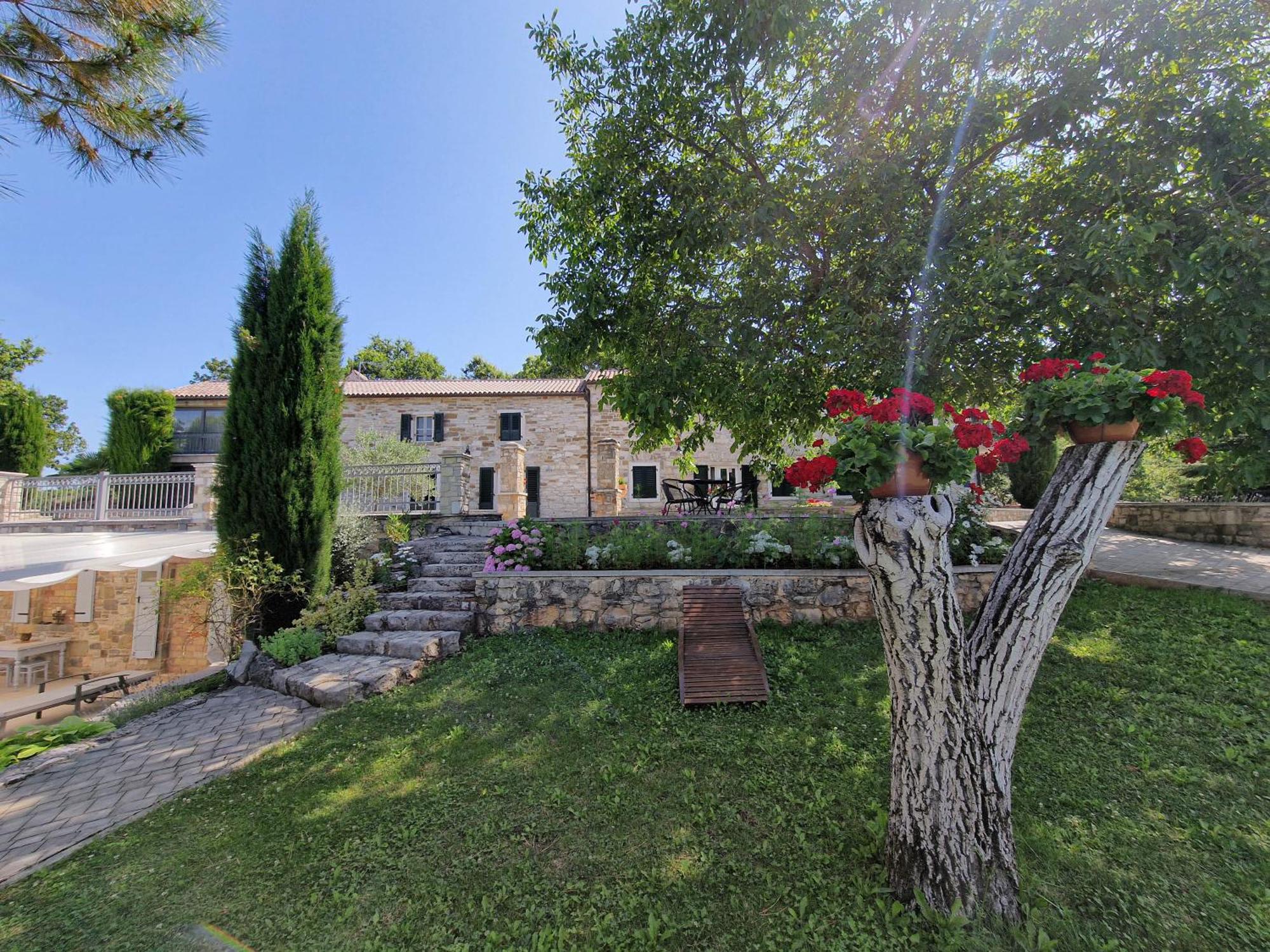 Stancija Ruseti Bed & Breakfast Oprtalj Bagian luar foto