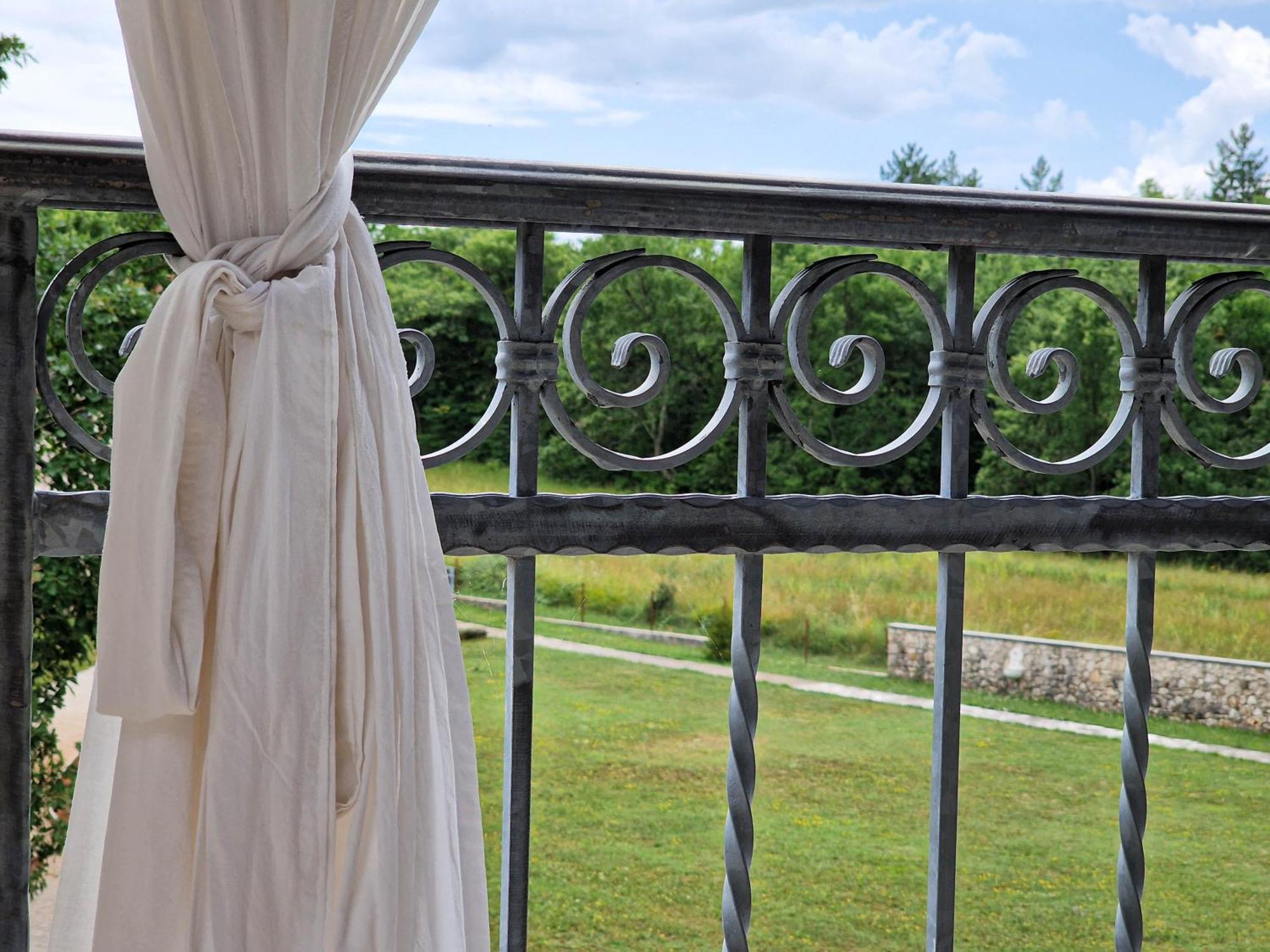 Stancija Ruseti Bed & Breakfast Oprtalj Bagian luar foto