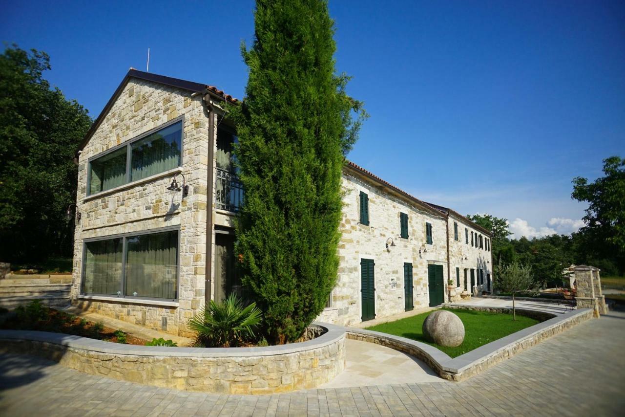 Stancija Ruseti Bed & Breakfast Oprtalj Bagian luar foto