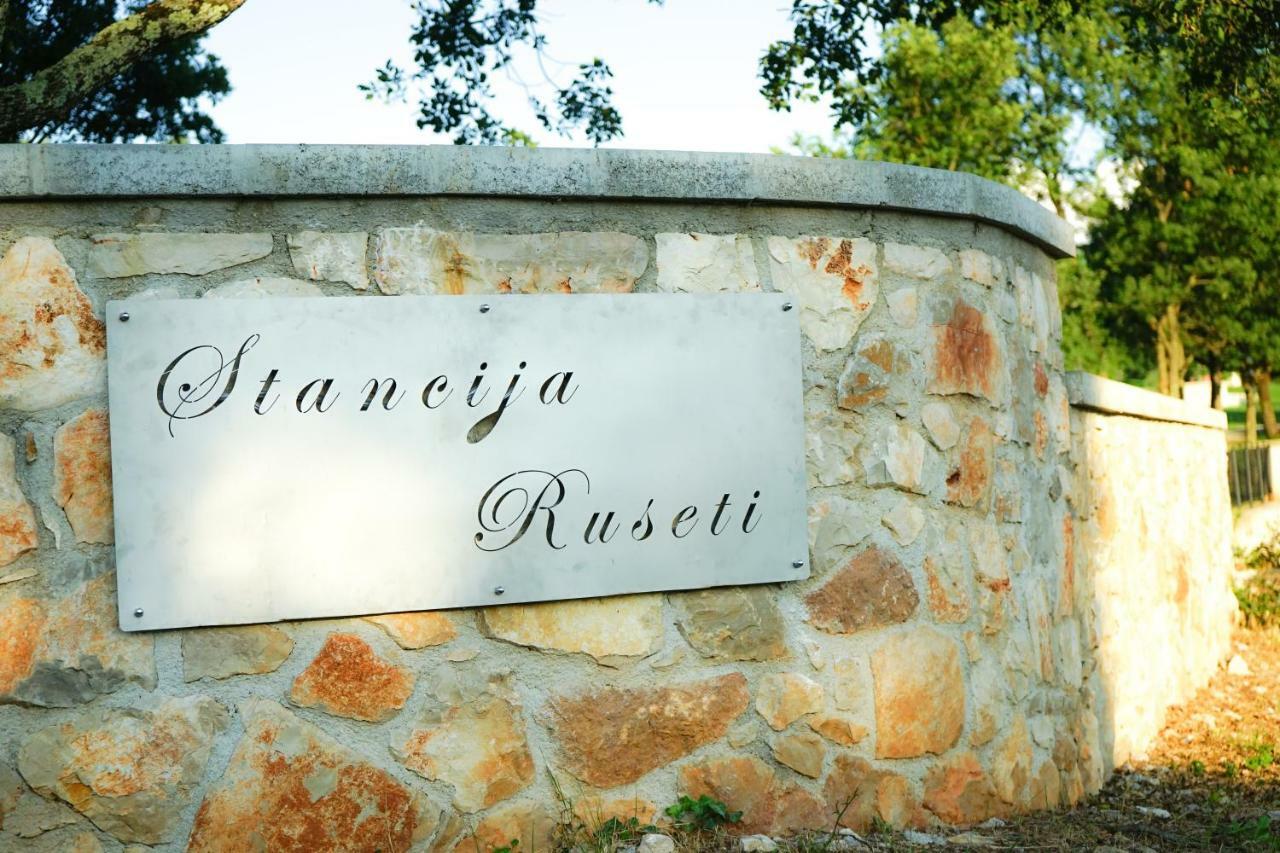 Stancija Ruseti Bed & Breakfast Oprtalj Bagian luar foto