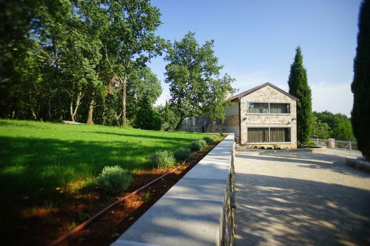 Stancija Ruseti Bed & Breakfast Oprtalj Bagian luar foto