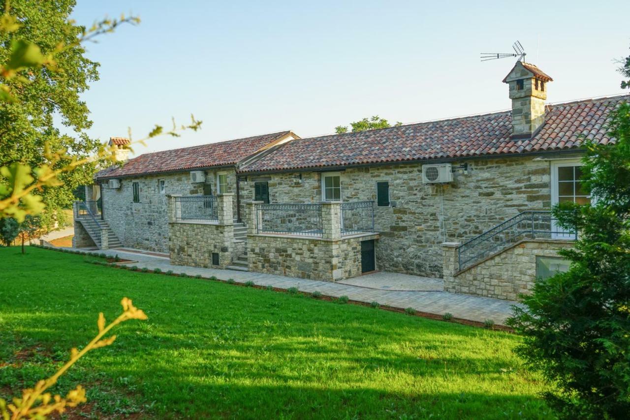 Stancija Ruseti Bed & Breakfast Oprtalj Bagian luar foto